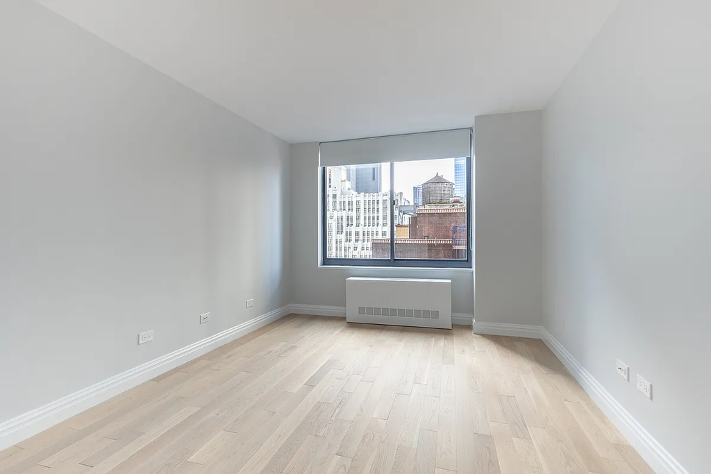West 48th Street, New York, NY 10019 - Photo 8