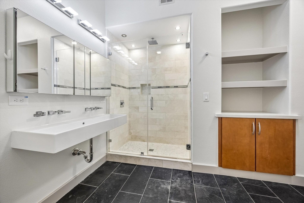 1901 Post Oak Boulevard - Photo 12