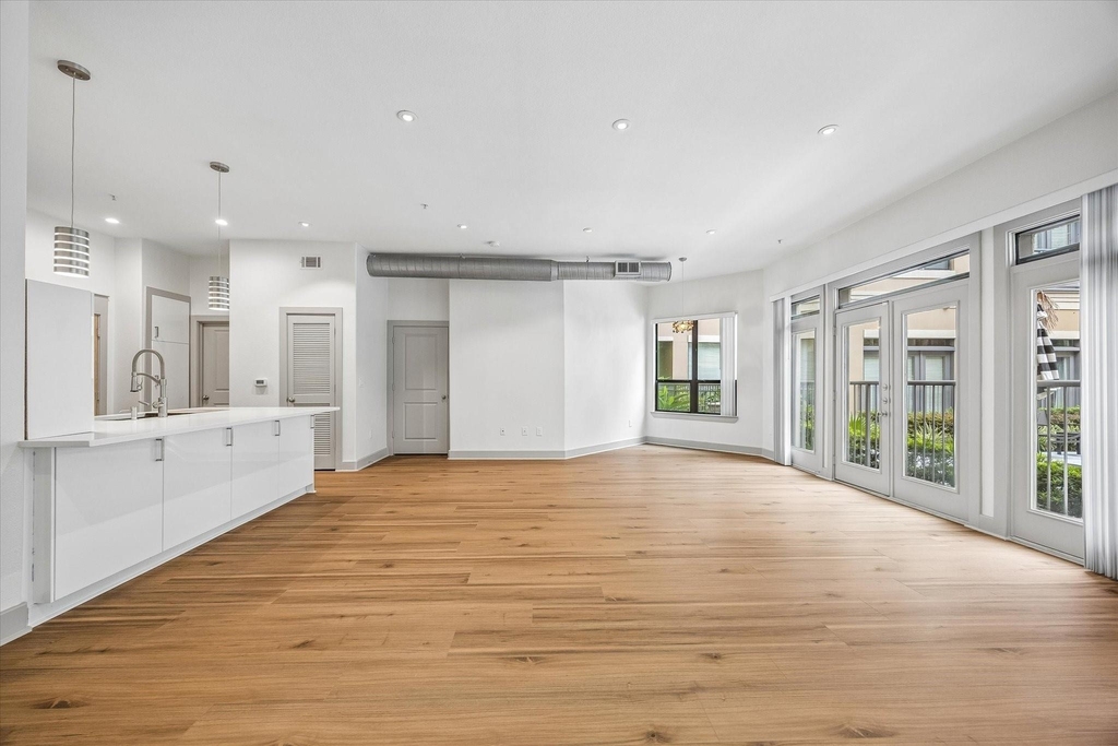 1901 Post Oak Boulevard - Photo 3