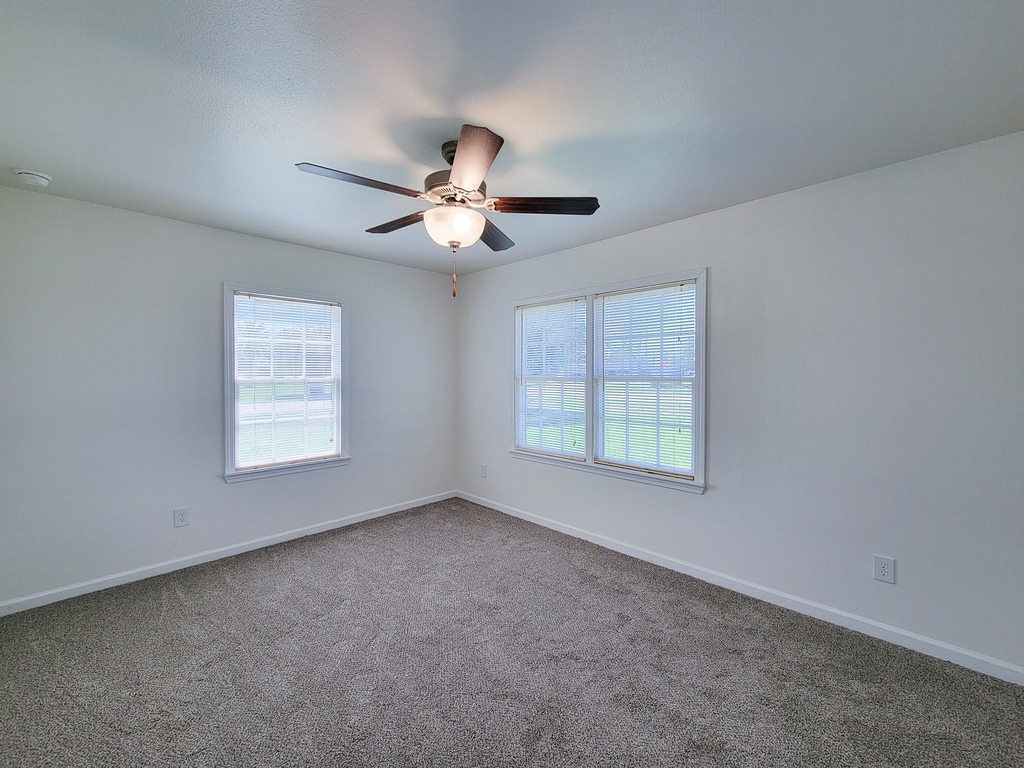 413 S Market Street - Photo 26