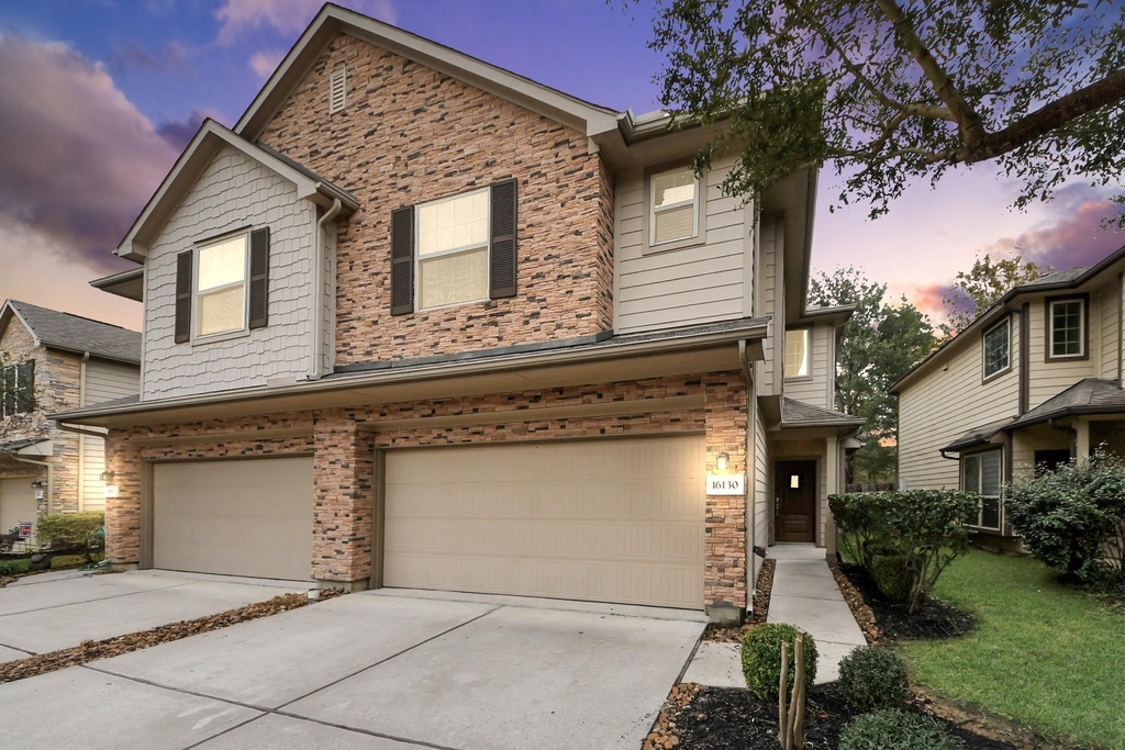 16130 Beachside Place - Photo 0