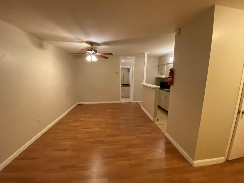 502 West Alabama Street - Photo 2
