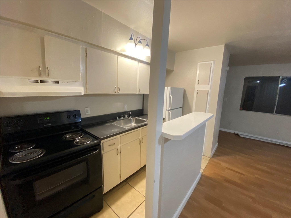 502 West Alabama Street - Photo 7