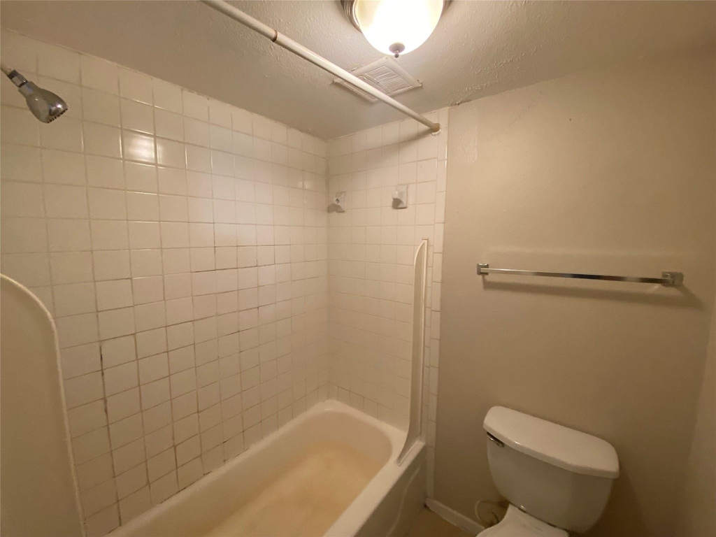 502 West Alabama Street - Photo 9