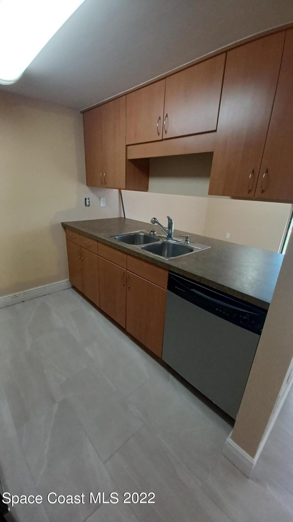 196 San Juan Circle - Photo 6