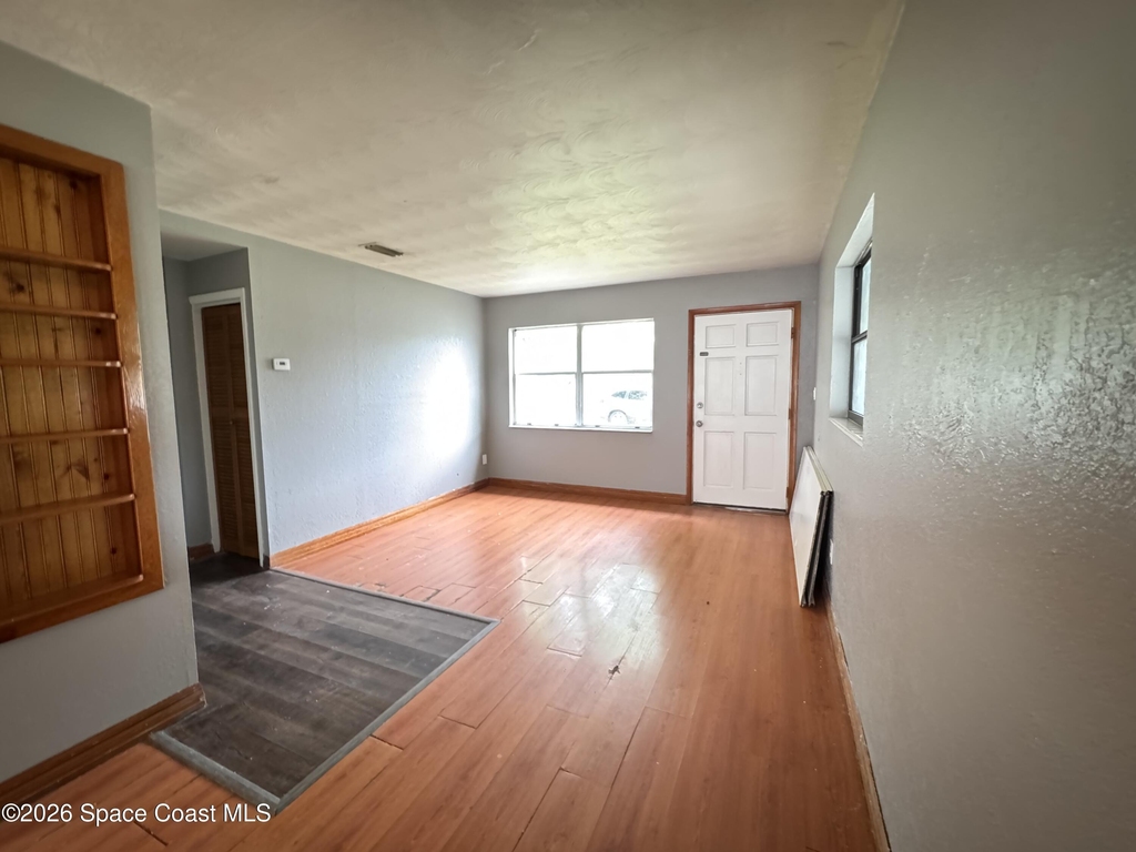 2506 Stratford Drive - Photo 3