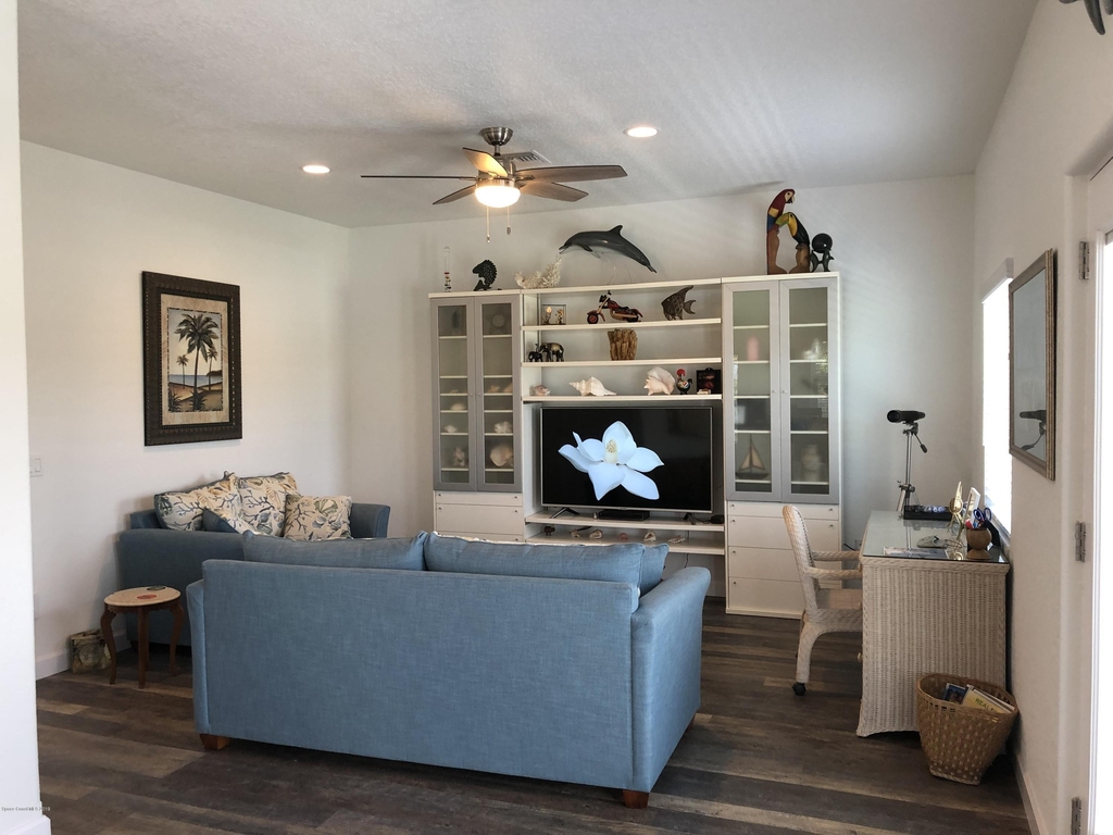 1555 S Banana River Drive - Photo 2
