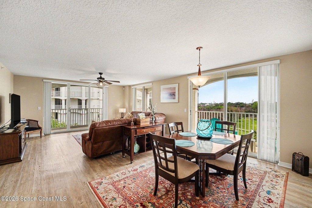 820 Del Rio Way - Photo 5