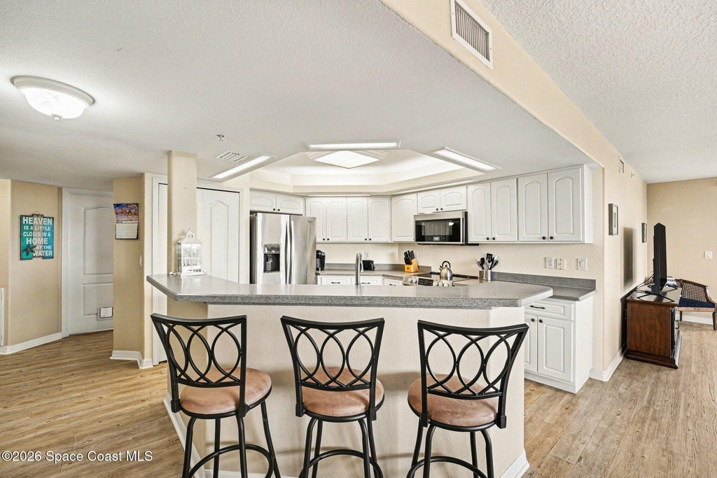 820 Del Rio Way - Photo 2