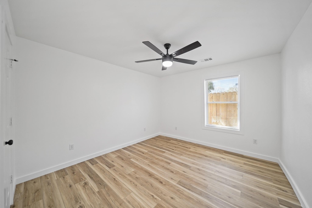 4154 Erby Street - Photo 14