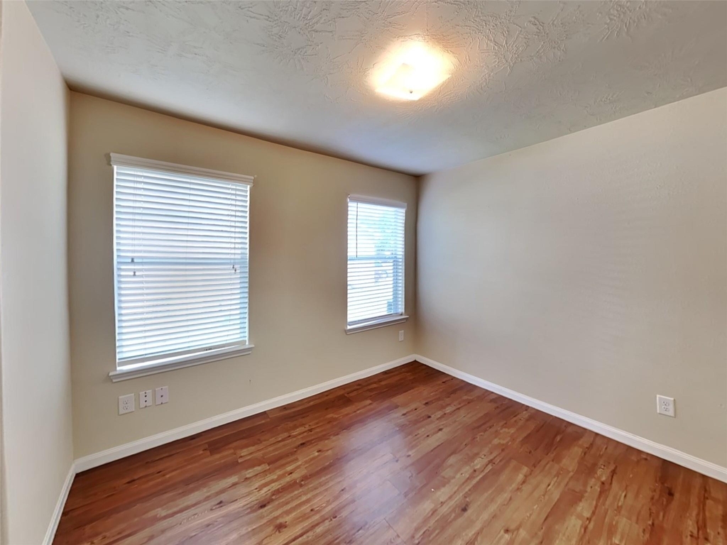 5923 Stockholm Court - Photo 8
