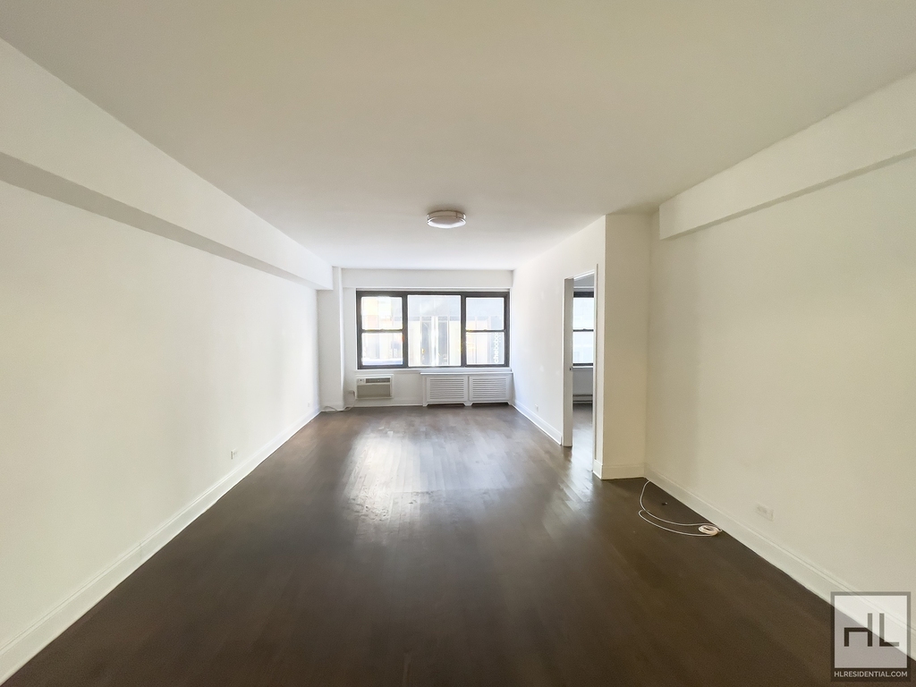 East 57 Street - Photo 1