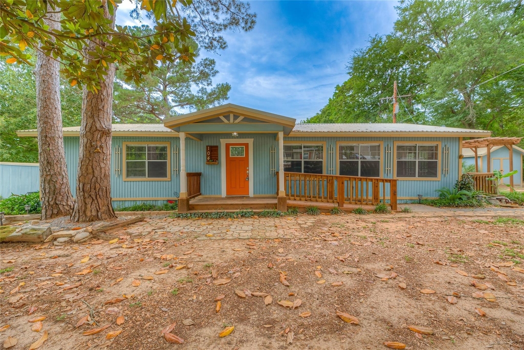 104 W Paradise Drive - Photo 0