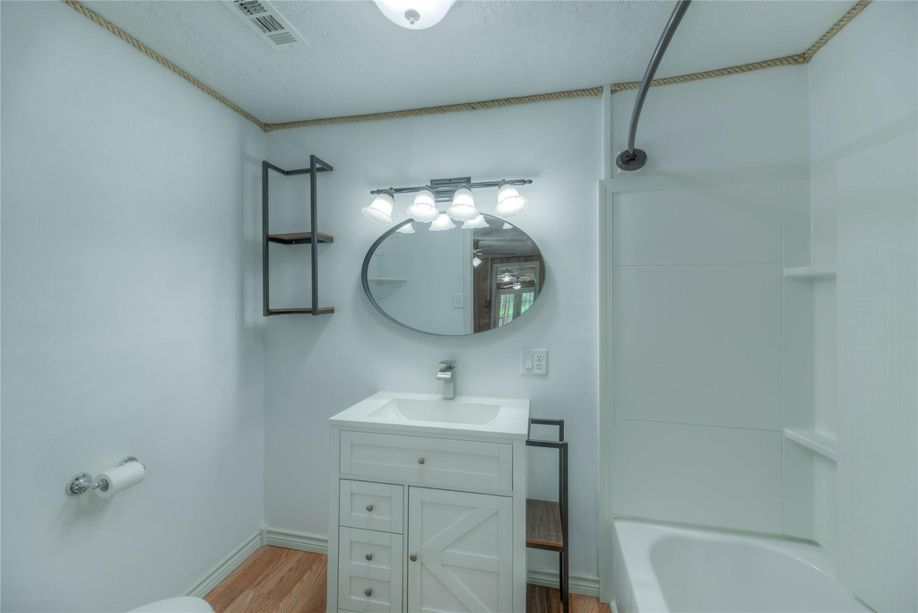 104 W Paradise Drive - Photo 7