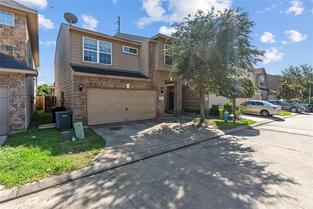 11017 Panther Court - Photo 1