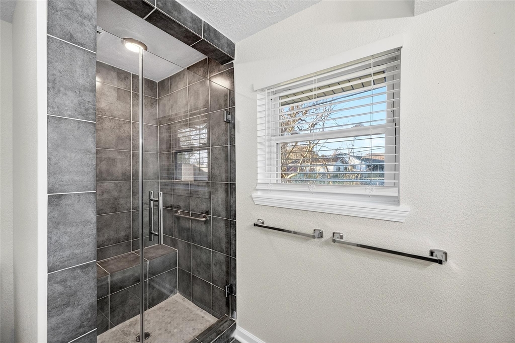 535 Elton Street - Photo 10