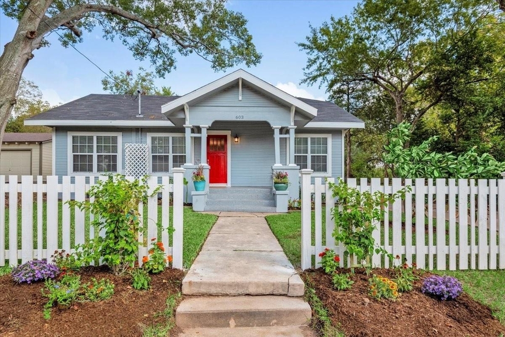 603 Crockett Street - Photo 1
