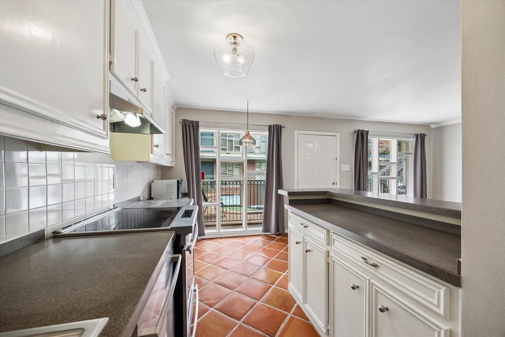 3502 Burlington Street - Photo 12