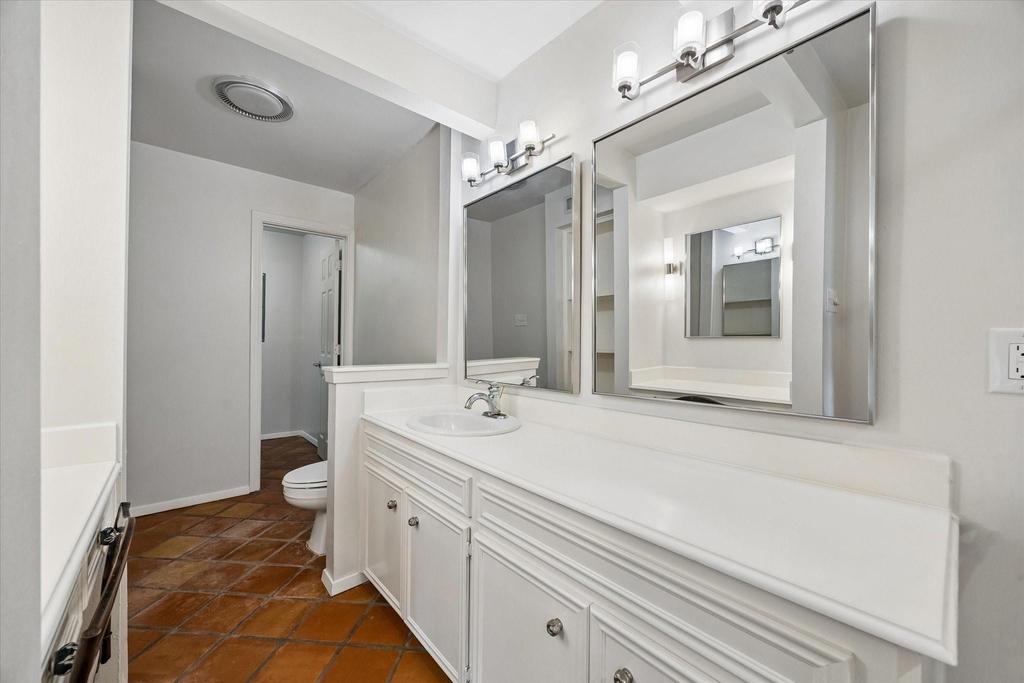 3502 Burlington Street - Photo 14
