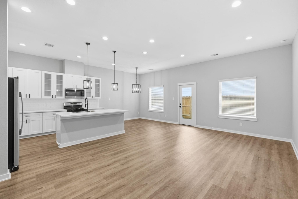 412 Stonework Landing Lane - Photo 3