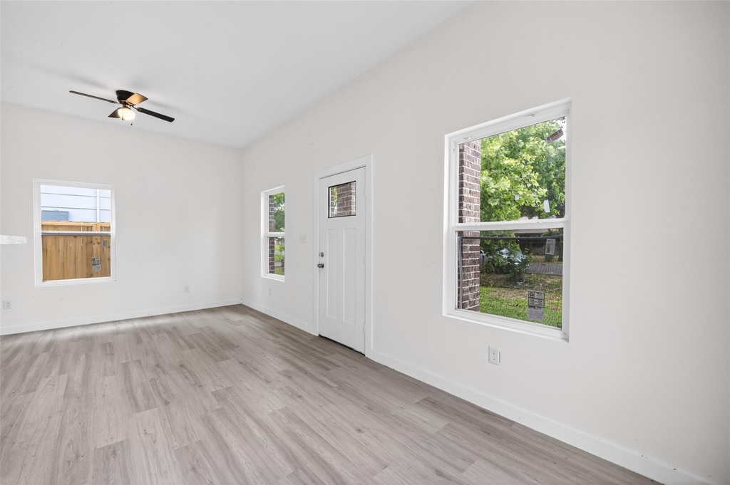 9007 Hilda Street - Photo 1