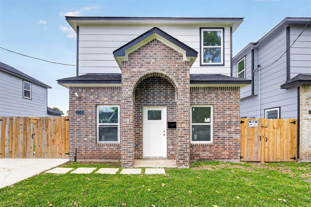 9007 Hilda Street - Photo 0