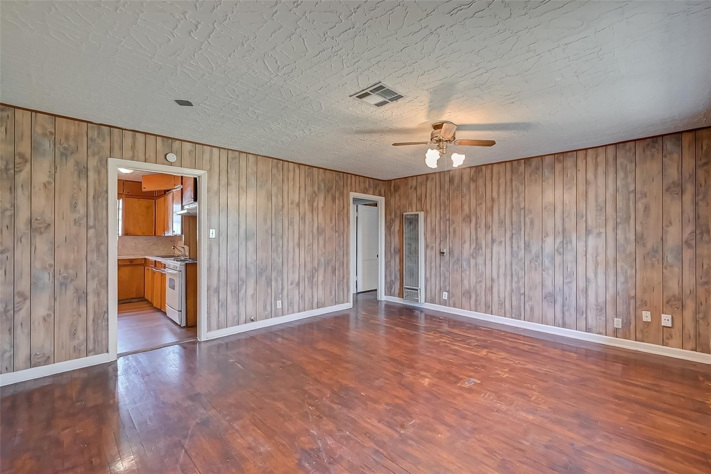 4905 Brinkley Street - Photo 1