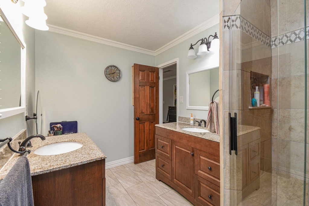 310 Prince Of Wales Street - Photo 9