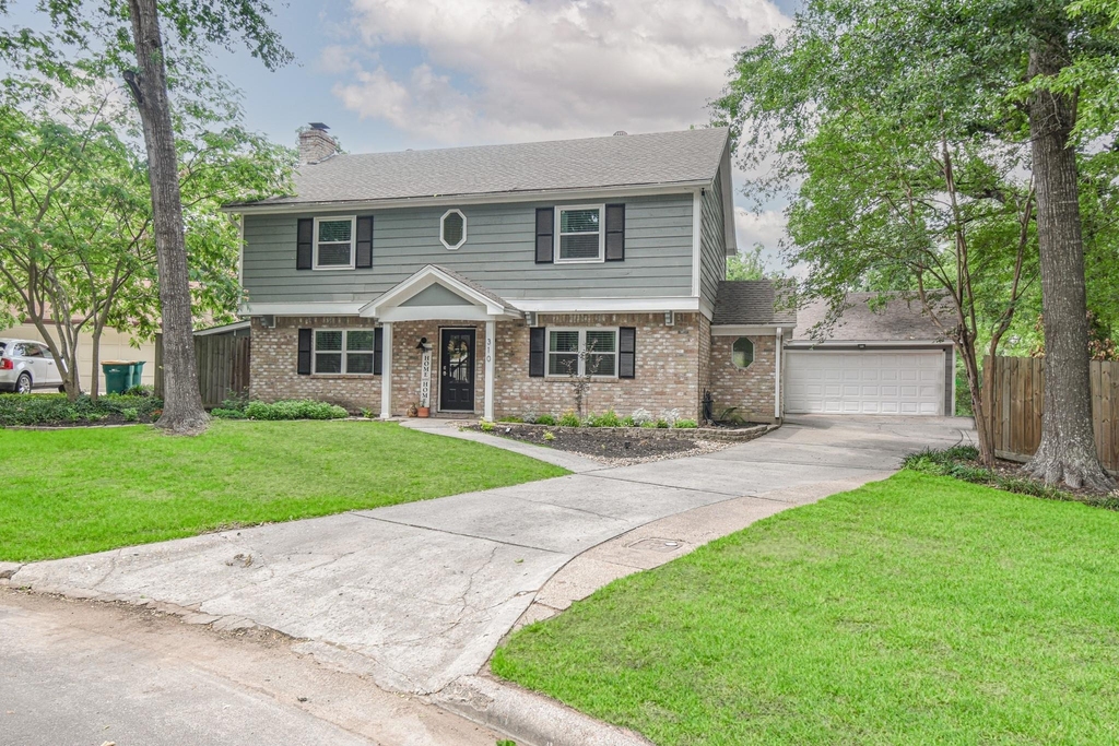 310 Prince Of Wales Street - Photo 1