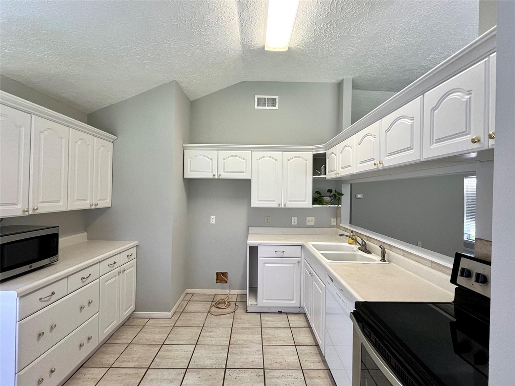 16893 Blue Jay Street - Photo 9