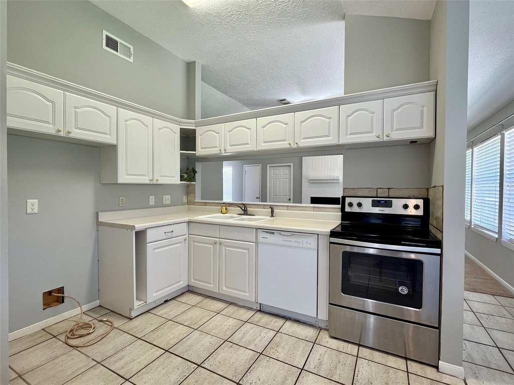 16893 Blue Jay Street - Photo 10