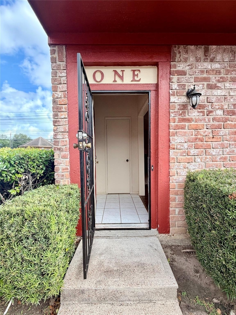7700 Creekbend Drive - Photo 1