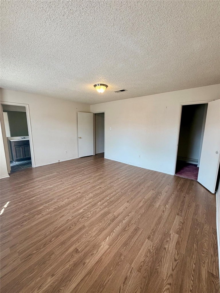 7700 Creekbend Drive - Photo 13