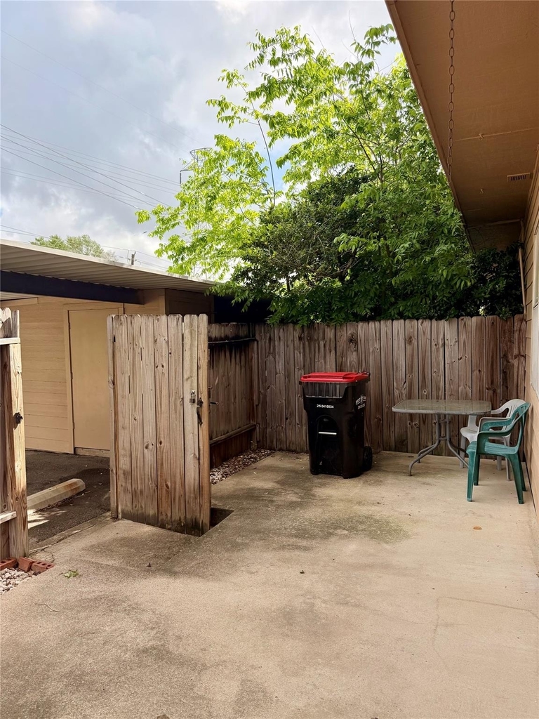 7700 Creekbend Drive - Photo 21