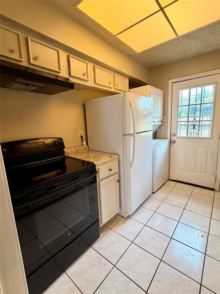 7700 Creekbend Drive - Photo 6