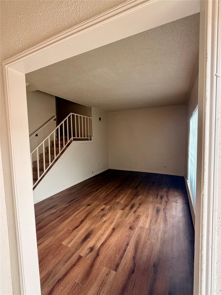 7700 Creekbend Drive - Photo 2