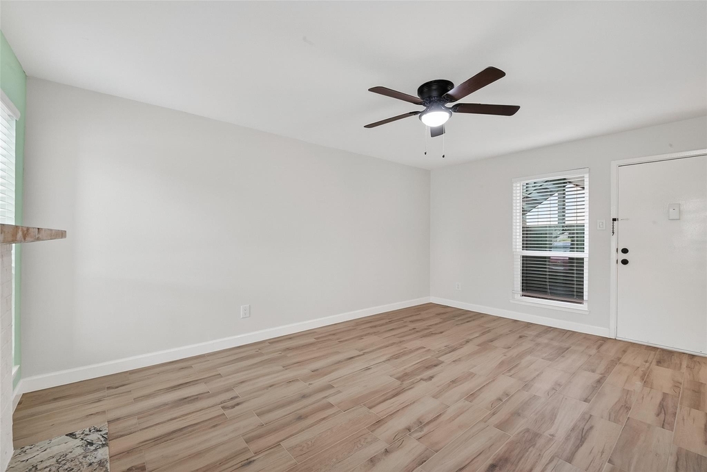 1516 Bay Area Boulevard - Photo 8
