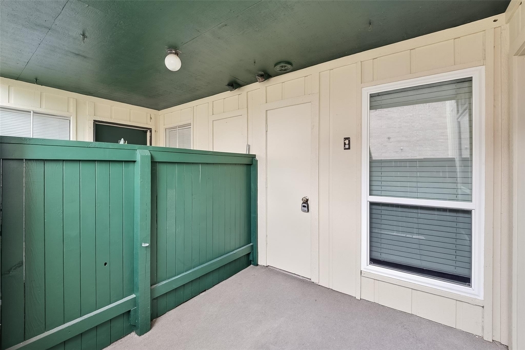 1516 Bay Area Boulevard - Photo 3