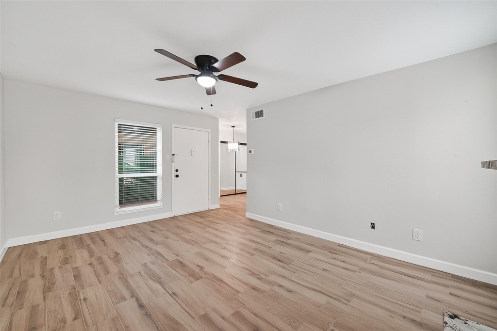 1516 Bay Area Boulevard - Photo 7