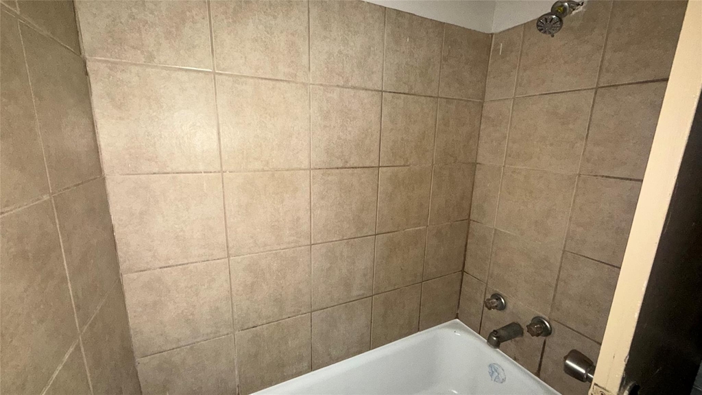 1849 Richmond Avenue - Photo 6
