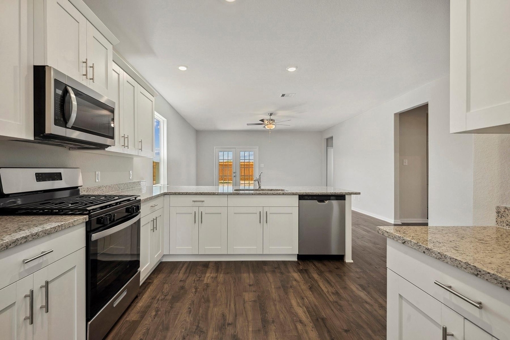15631 Plum Brook Drive - Photo 5