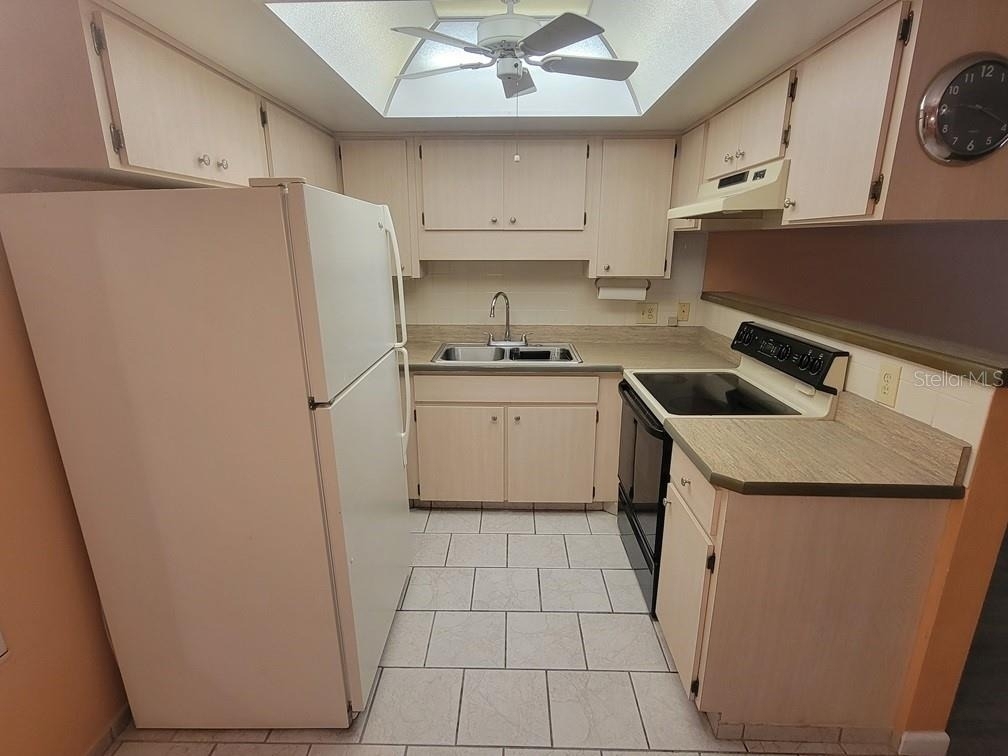 6141 Chesham Drive - Photo 8
