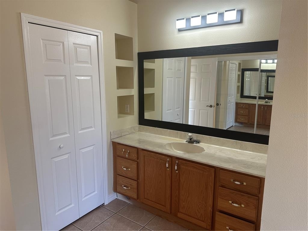 2988 Howland Boulevard - Photo 4