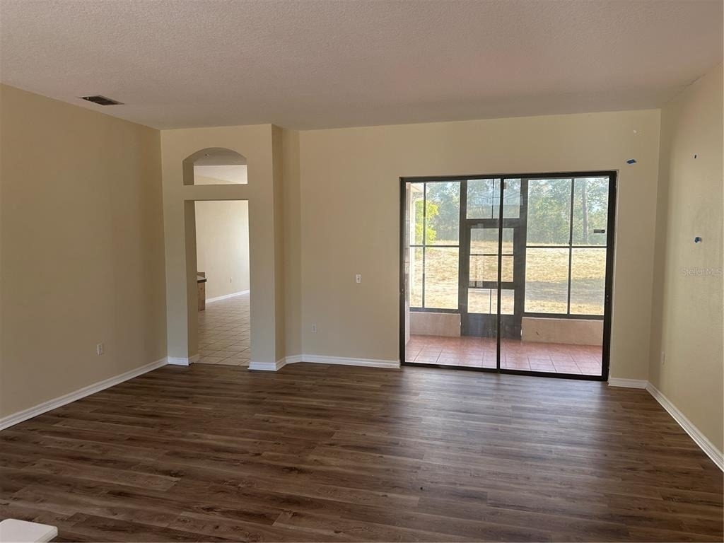 2988 Howland Boulevard - Photo 7