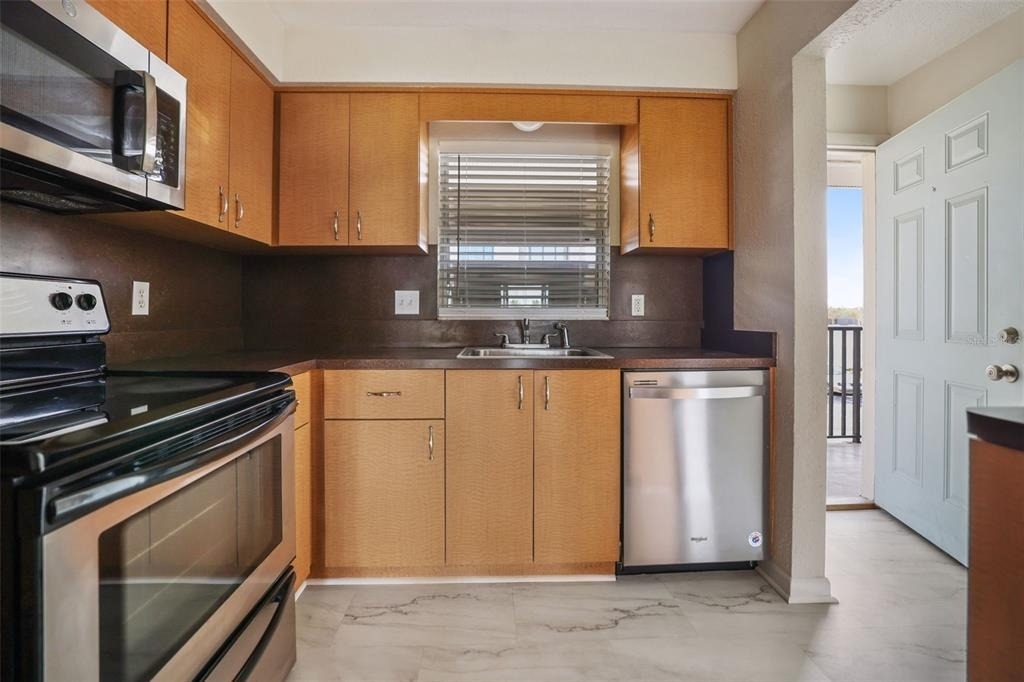 4420 37th Street S - Photo 10