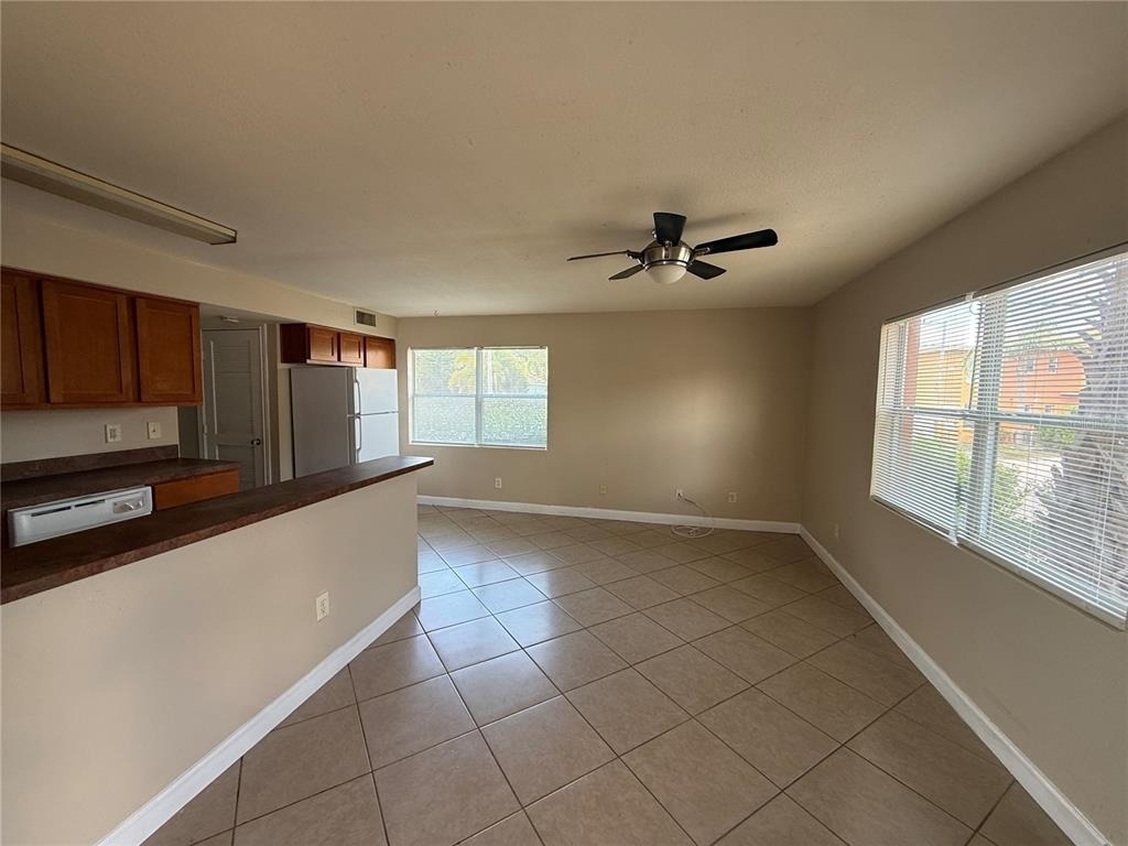 117 N Evergreen Avenue - Photo 1