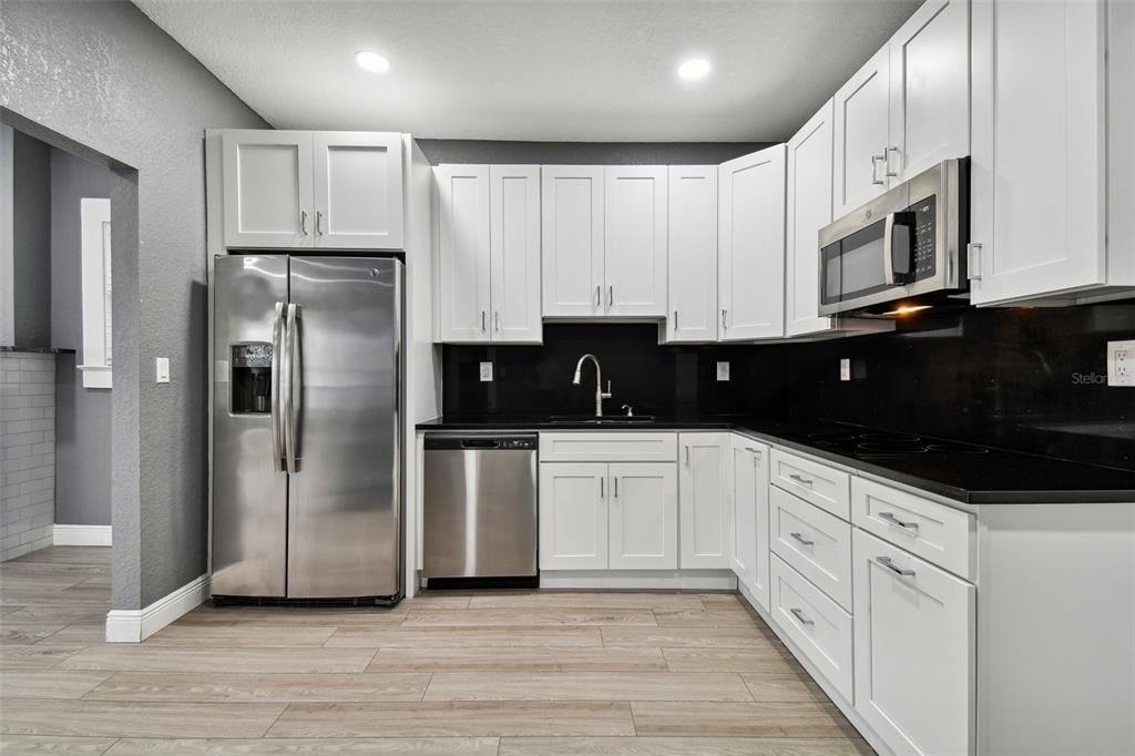 6810 N Navin Avenue - Photo 13