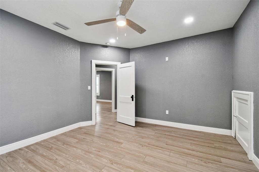 6810 N Navin Avenue - Photo 25