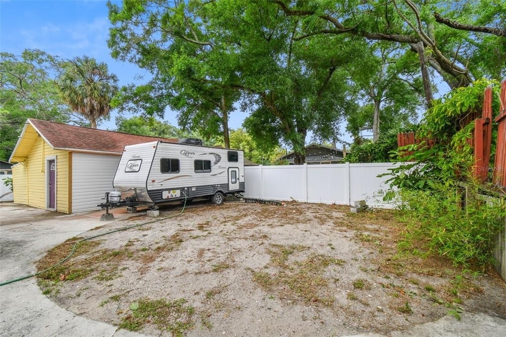 6810 N Navin Avenue - Photo 76