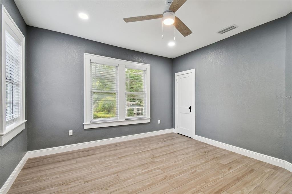 6810 N Navin Avenue - Photo 23